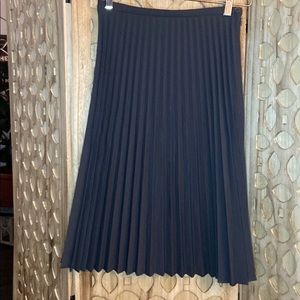 French connection pleated gray skirt size 2 Y2K